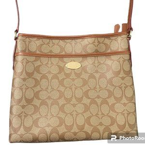 👜💫 Coach Signature File Crossbody Handbag - Everyday Elegance! 💫👜